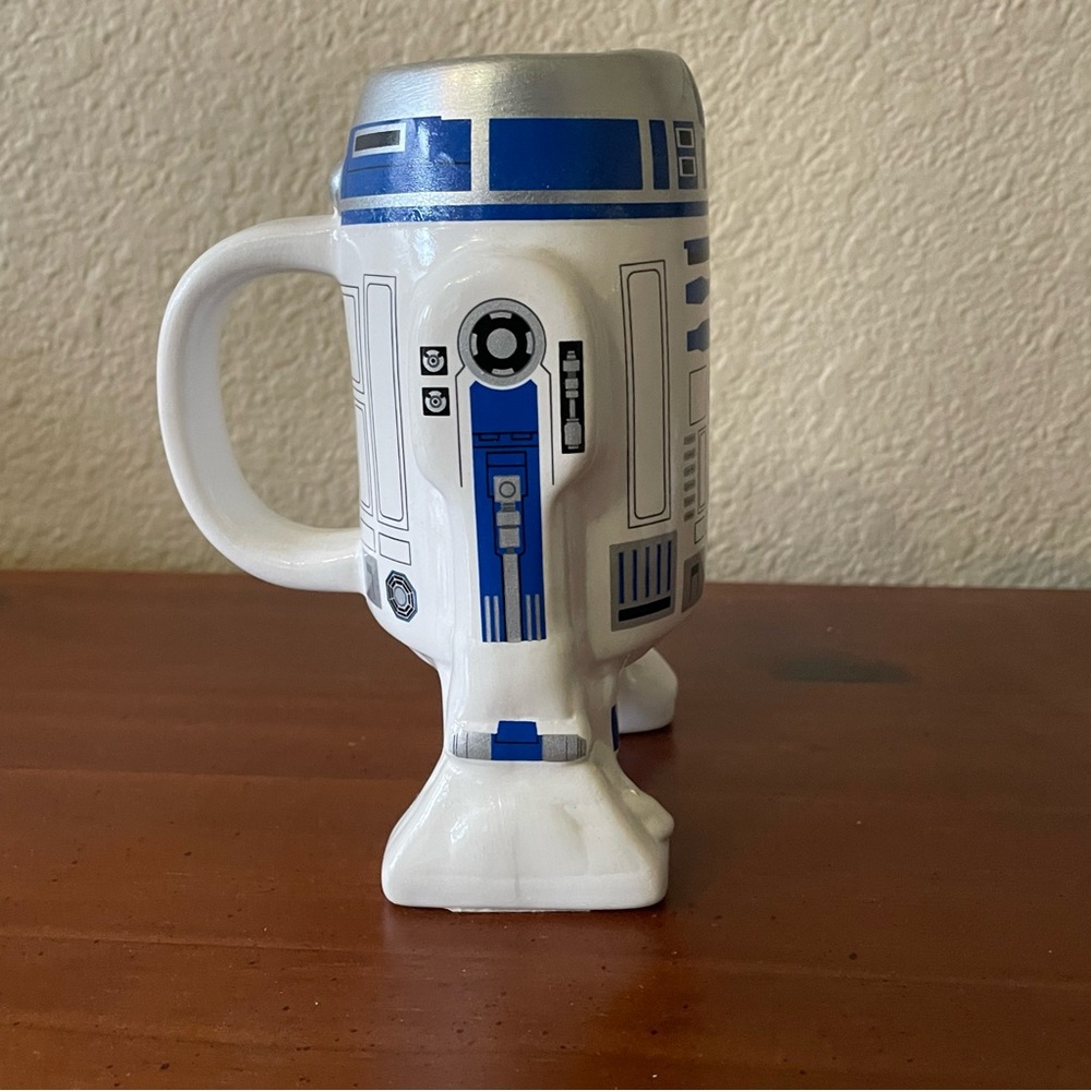 R2-D2 Ceramic Mug - Picture 4 of 11